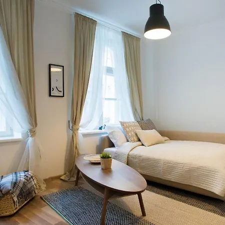 Апартаменты Warm And Cozy Old Town *