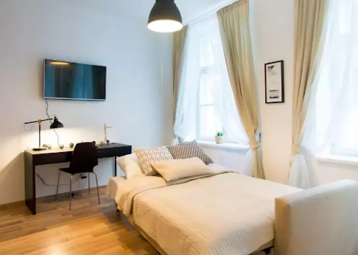 Warm And Cozy Old Town Dzīvoklis