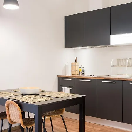 Warm And Cozy Old Town *