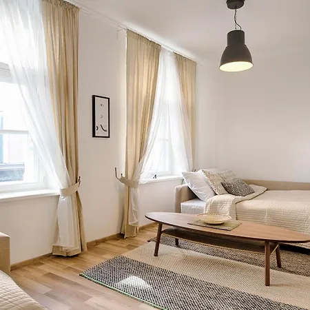 Warm And Cozy Old Town Apartman *
